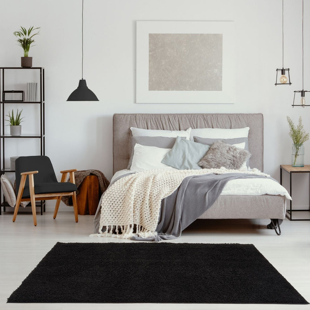 Solid Black Shaggy Rug