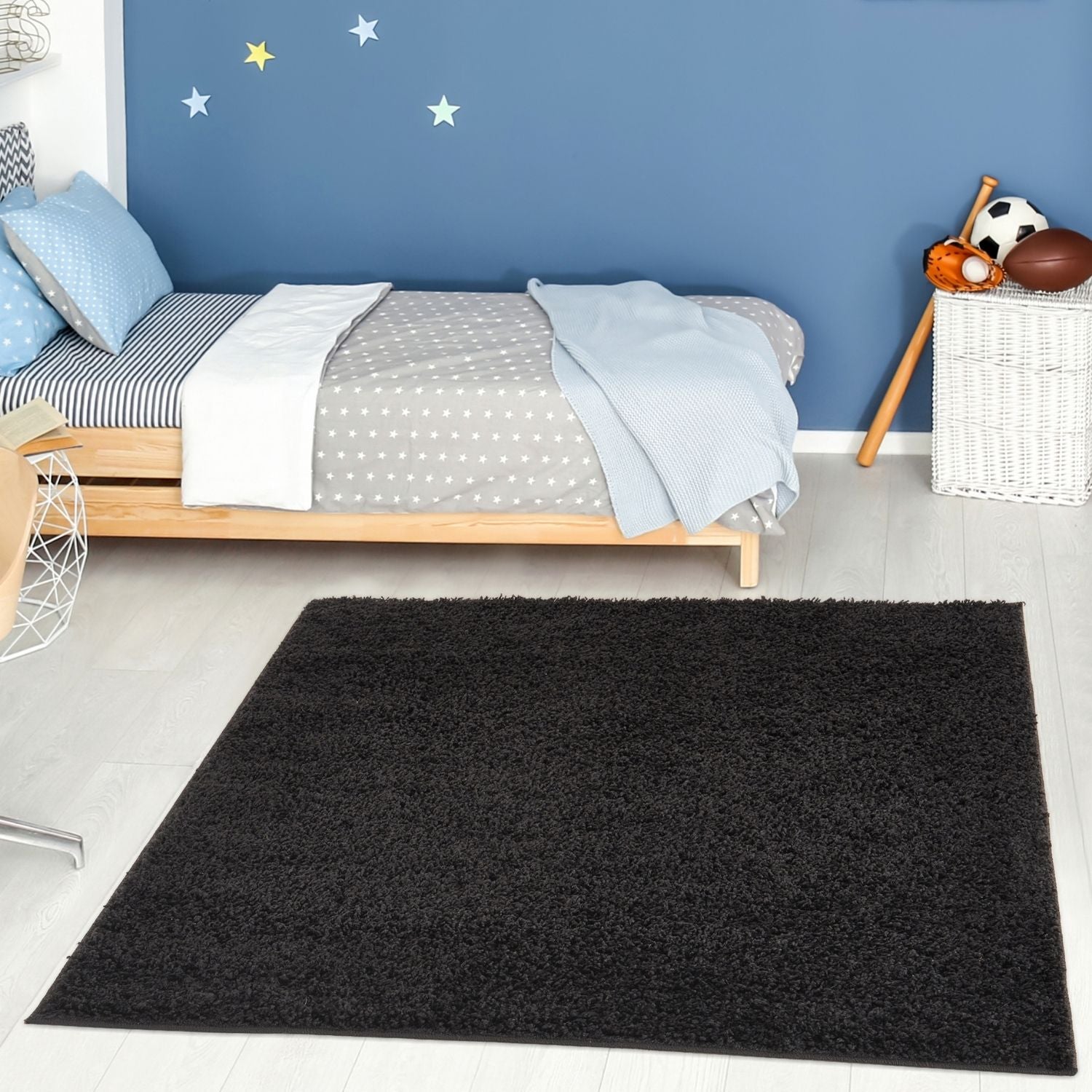 Solid Black Shaggy Rug