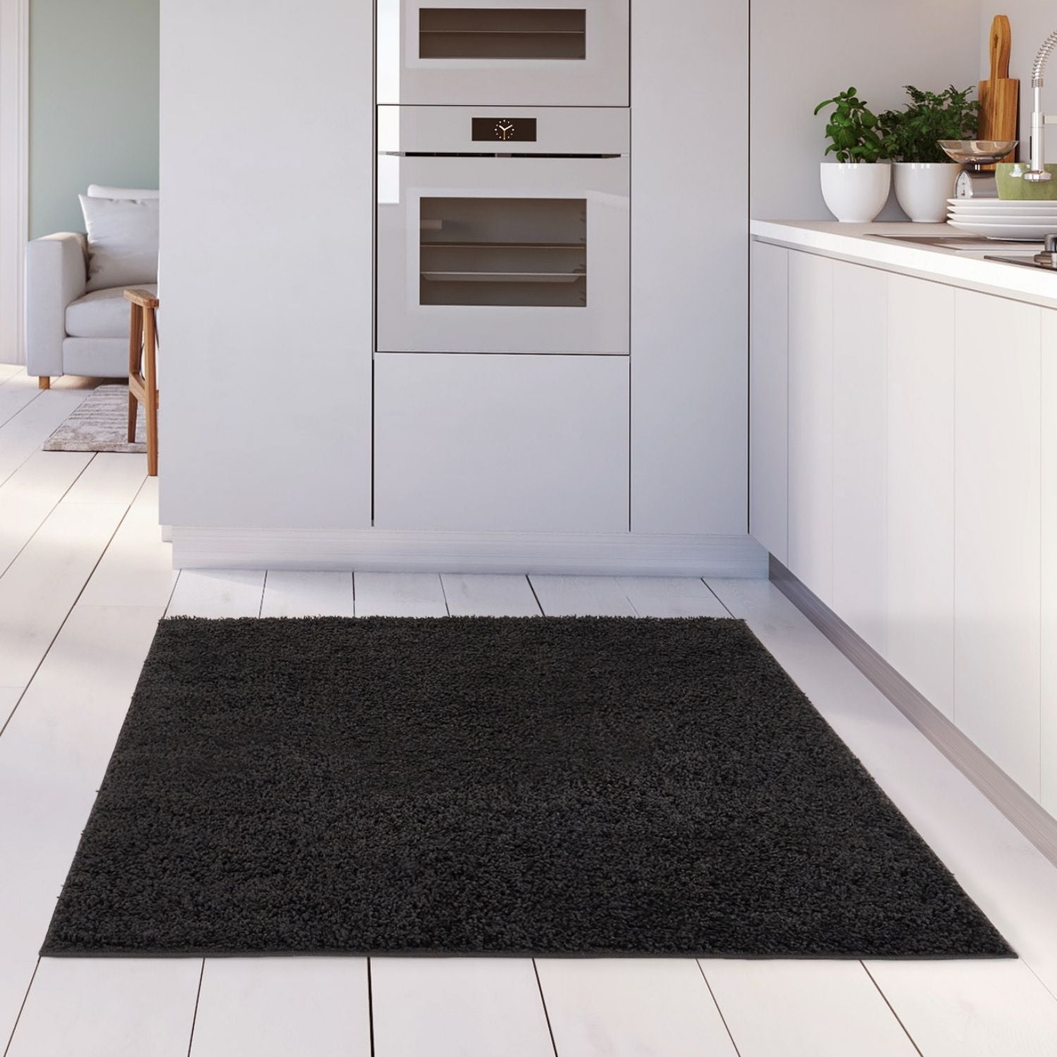 Solid Black Shaggy Rug