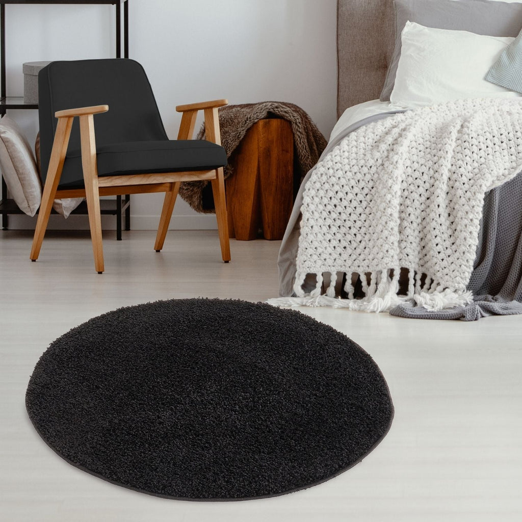 Solid Black Shaggy Rug
