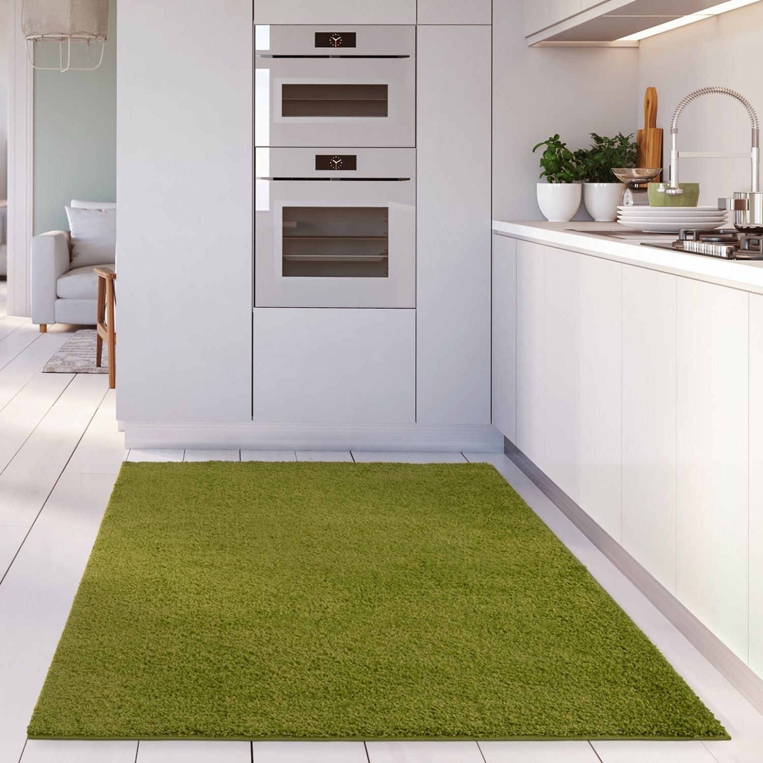 Solid Green Shaggy Rug