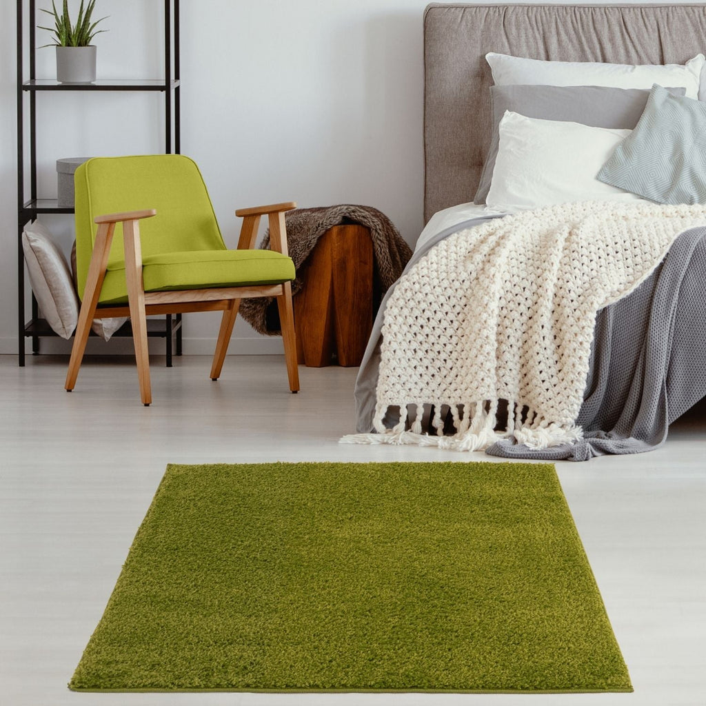 Solid Green Shaggy Rug