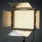 YONGNUO YN600L 600 LED 5500K Color Temperature Adjustable LED Video Light for Canon / Nikon / Sony Camcorder DSLR, YN600L
