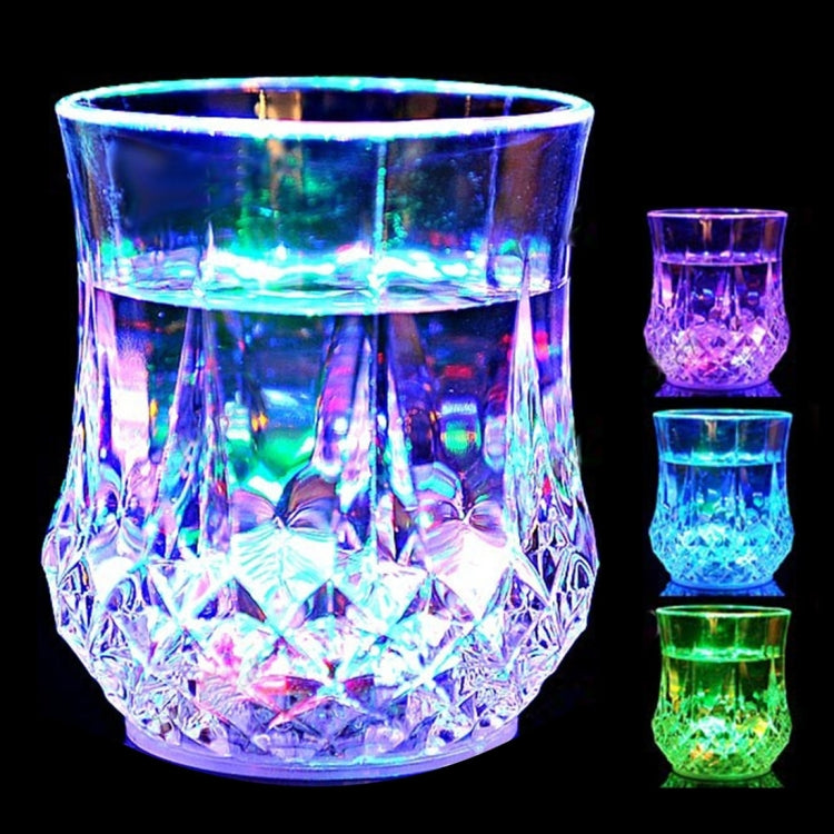 Creative Colorful LED Light Pineapple Inductive Rainbow Color Cup, LED Light Pineapple Cup LED Light Pineapple Cup
