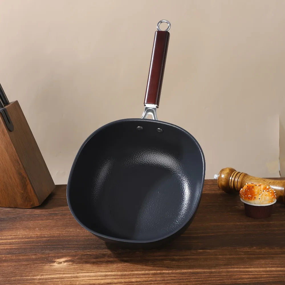 24cm Refined Iron Square Deep Skillet with Glass Lid & Wooden Handle – No Coating, Flat Bottom, Deep Wok-Style Stir Fry Pan, Great Cookware for Frying, Boiling, and Stir-Frying