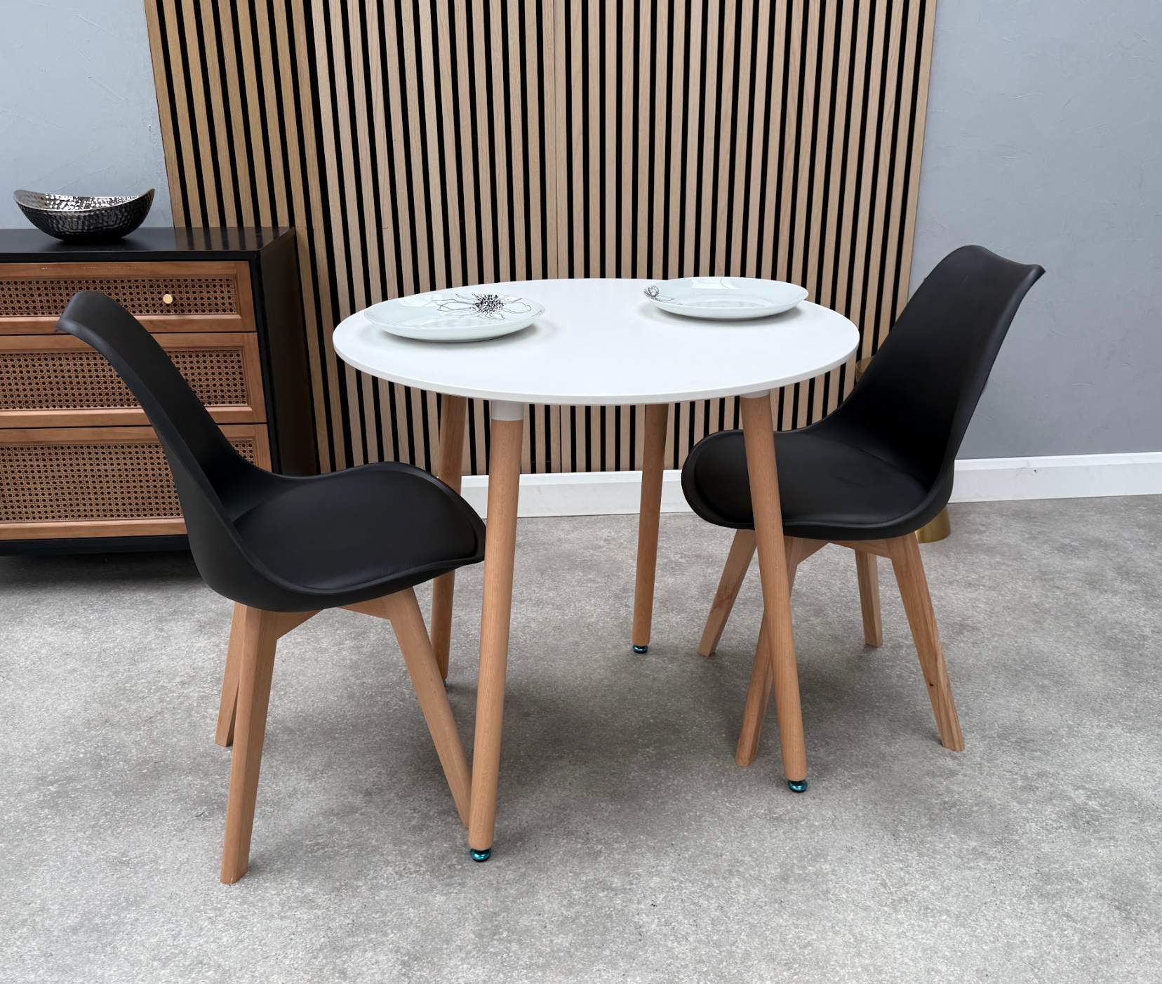 Round Dining Set of 2 Black Pack of 2 White