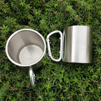 Stainless Steel Double Walled Water Mugs Coffee Cup with Carabiner Handle, Random Color Delivery, Coffee Cup with Carabiner – Durable Build, Easy to Use