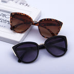 Fashion Cat Eye Vintage Gradient Glasses UV400 Sunglasses for Ladies, Black, Brown