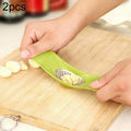 2 PCS Multifunctional Stainless Steel Arc-shaped Garlic Press Household Manual Garlic Crusher, Random Color Delivery, Garlic Crusher Garlic Crusher