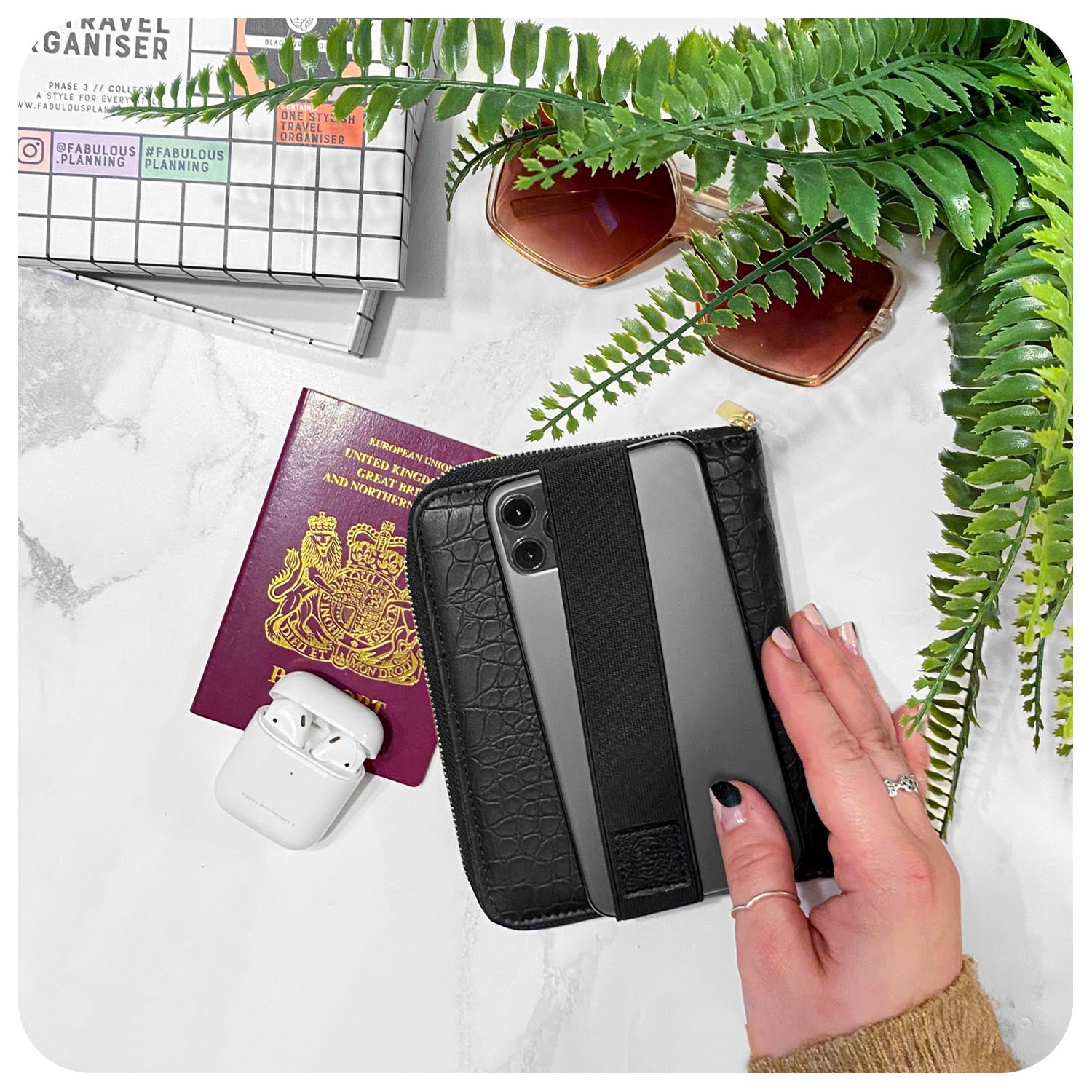 Black Crocodile - Travel Organiser