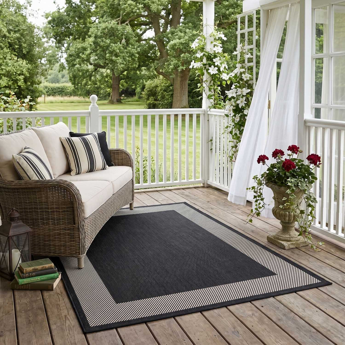 Ecology Outdoor Rug Black
