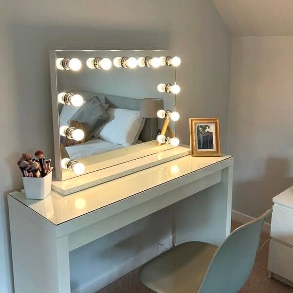 Vanity Face LED Mirror 80x60cm