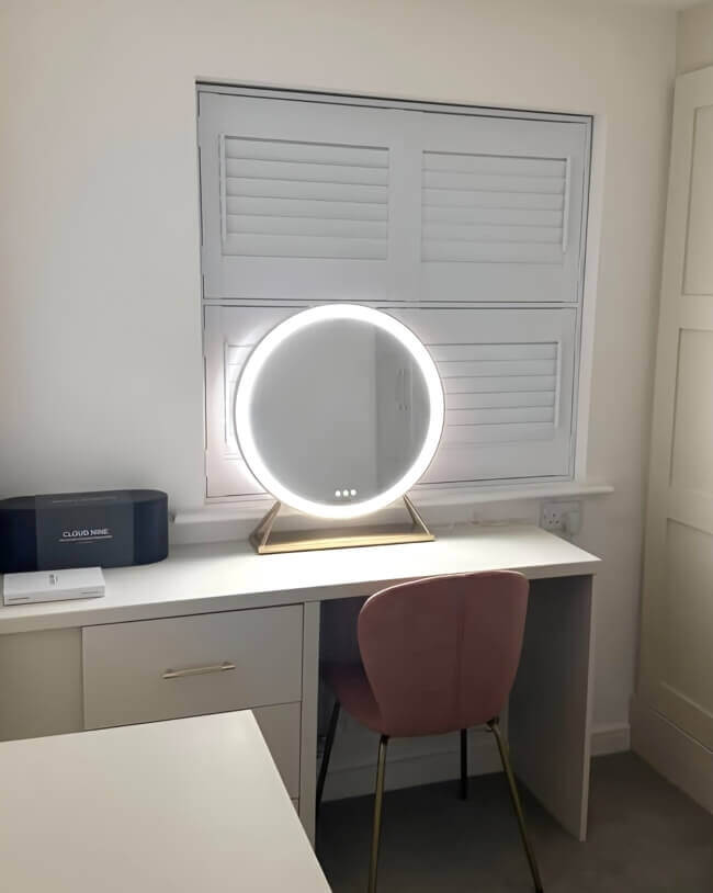 Round Vanity Face LED Mirror Gold 60x67CM