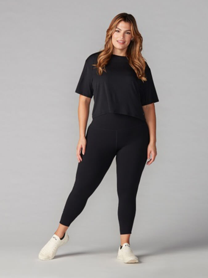 Tavi Crop Top Women's Tee