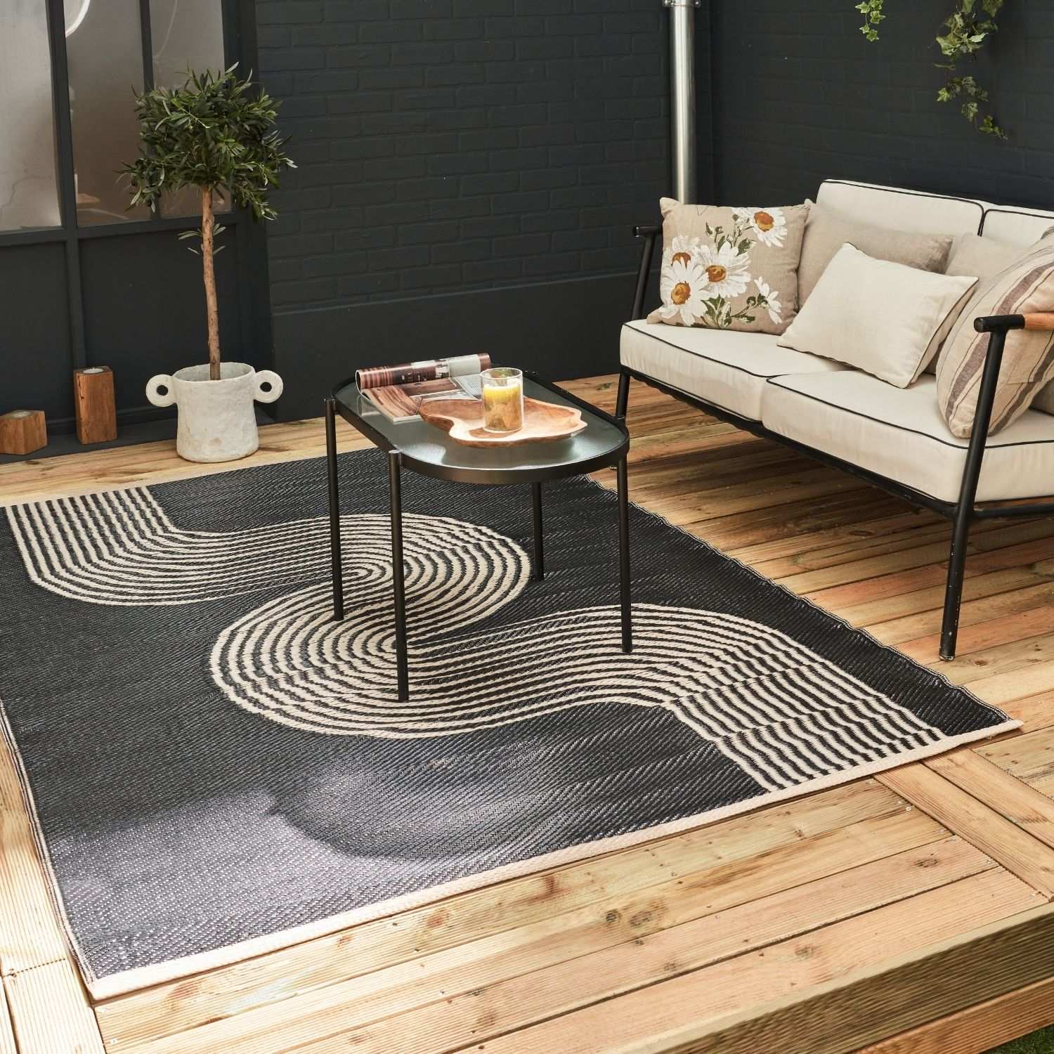 Urban Outdoor Rug Black & Beige