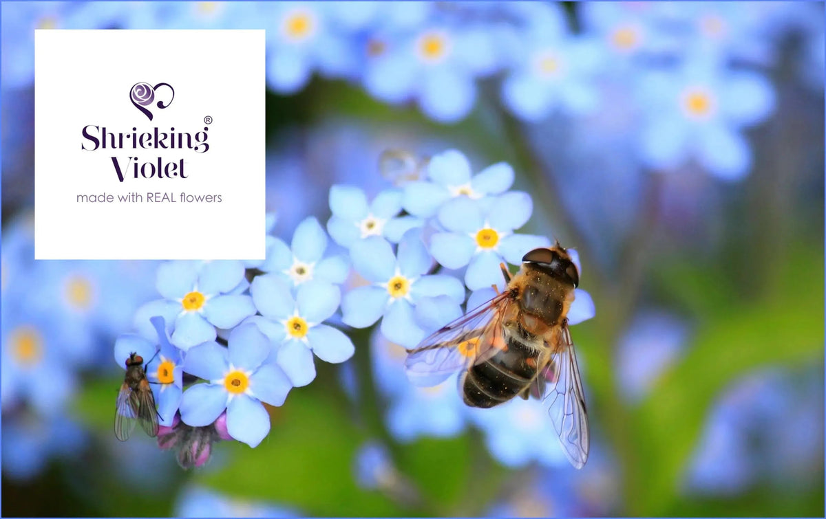 Mixed Flower Round Pendant Necklace - Medium