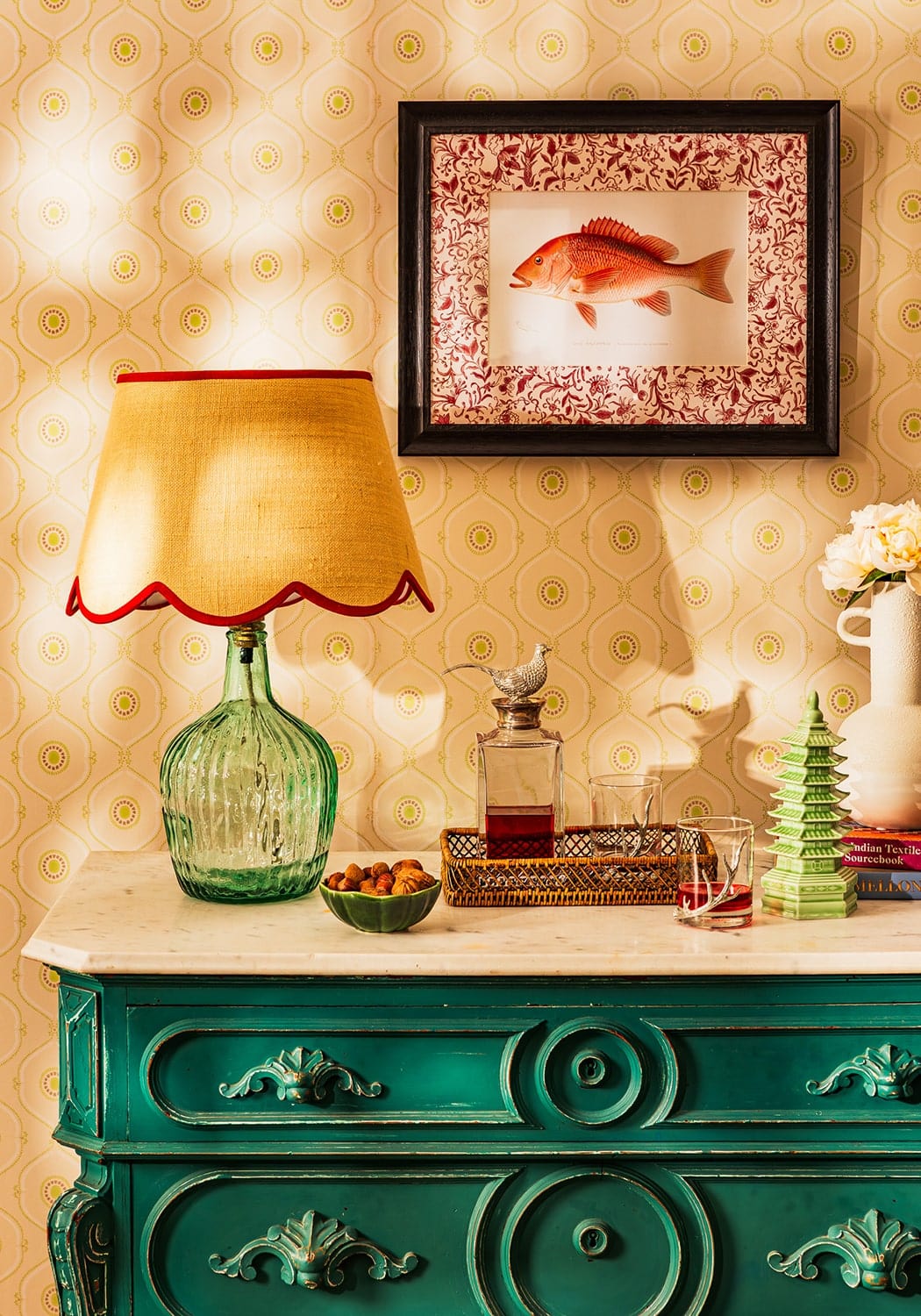 Sweet Red Trim Scalloped Lampshade