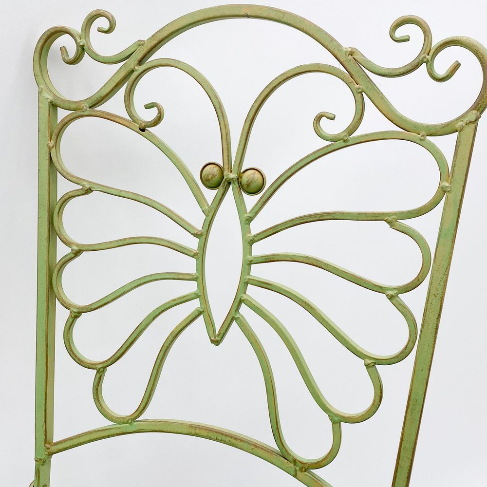 Leaf Green Bistro Set - Foldable, Sturdy, and Versatile - for Relaxing Outdoors