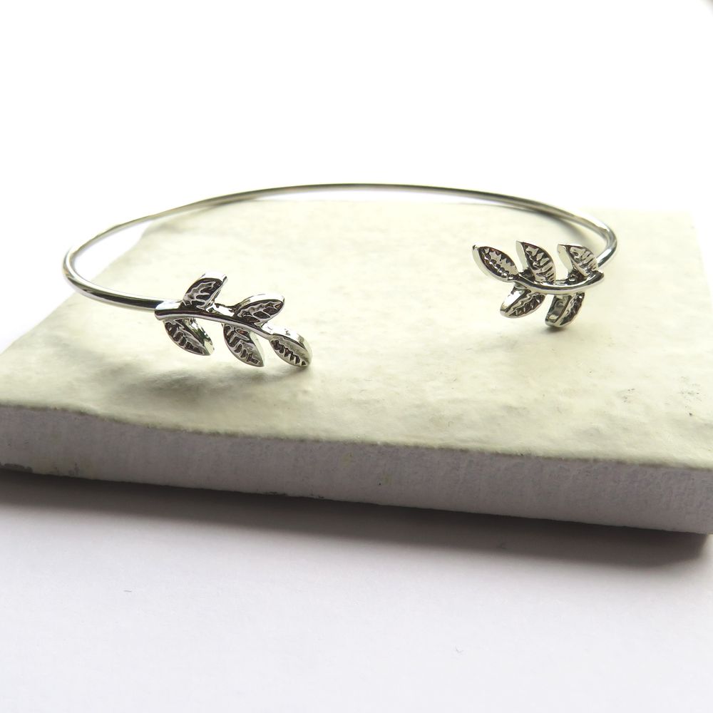 Delicate Silver Leaf Bangle - for Gifts!