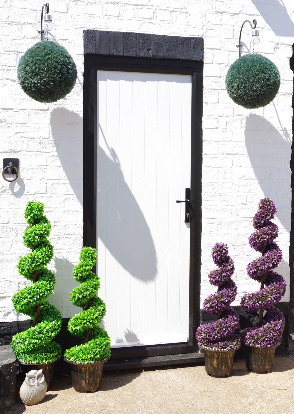 120cm Purple Large Leaf Spiral w/ Decorative Planter - Realistic Artificial Boxwood Tree - Indoor/Outdoor Use