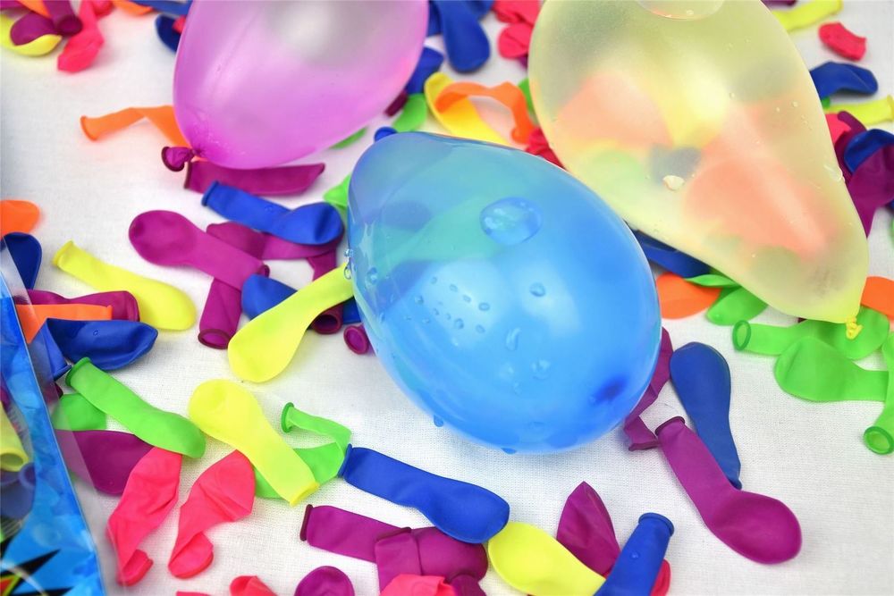 Water Bombs with Nozzle - 200-Pack - Fun & Safe - Suitable for Kids 8+"