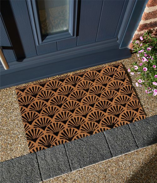 Astley Scallop Deco Latex Backed Coir 45x75cm Black Doormat