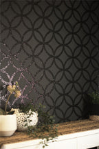 Sequin Geo Black sw9, Attention-Grabbing Design