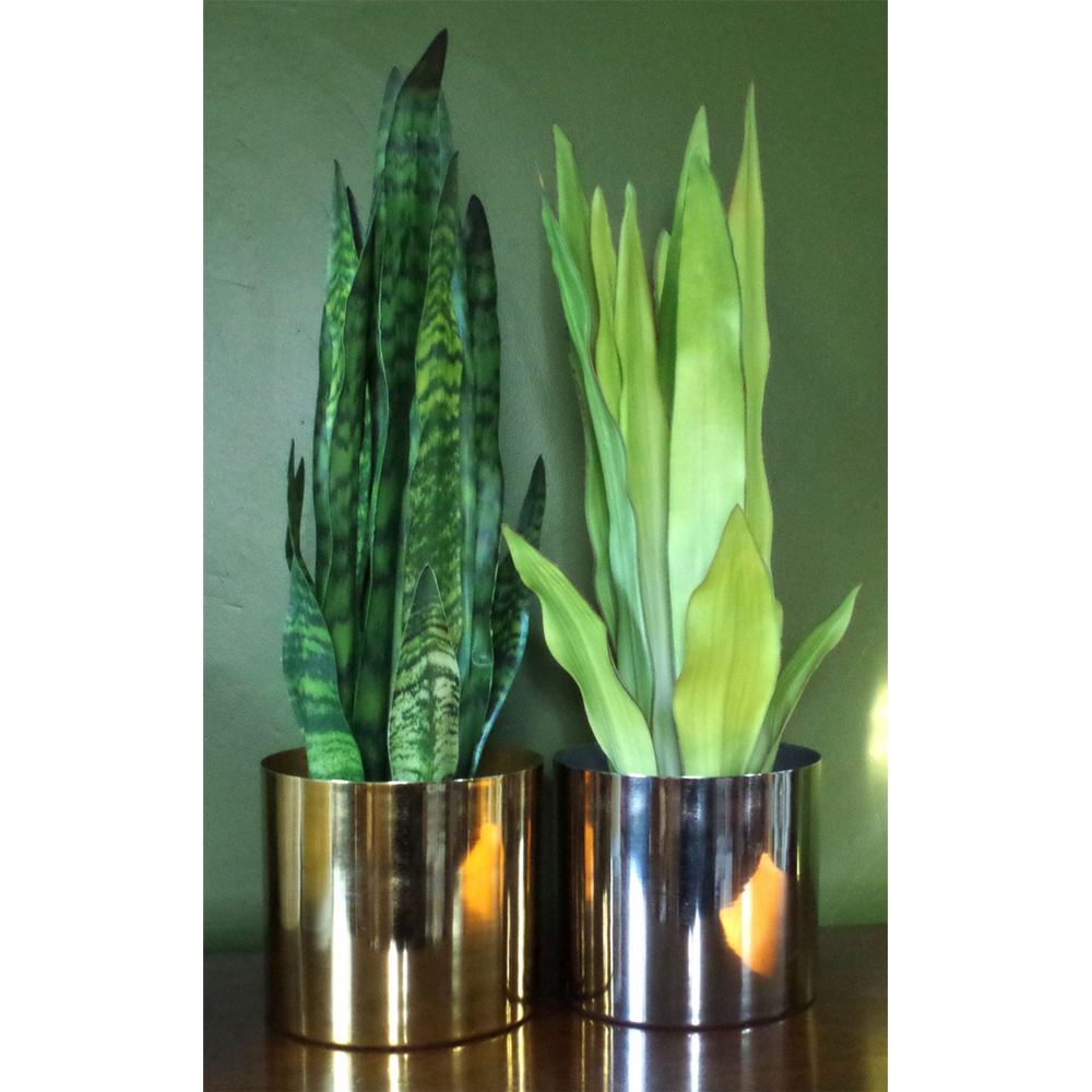 Metal Planter Plant Pot with Polished Gold Finish 20 x 18cm