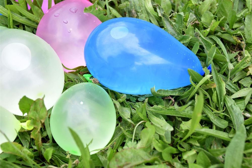 Water Bombs with Nozzle - 200-Pack - Fun & Safe - Suitable for Kids 8+"