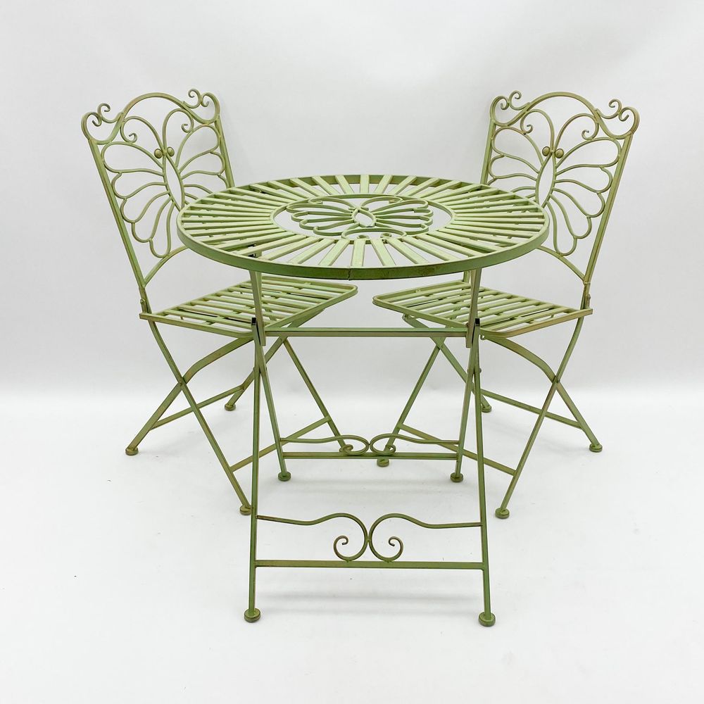 Leaf Green Bistro Set - Foldable, Sturdy, and Versatile - for Relaxing Outdoors